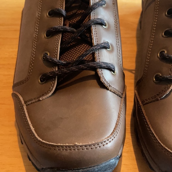 Brand new men’s London Fog hiking boots. - Picture 3 of 13